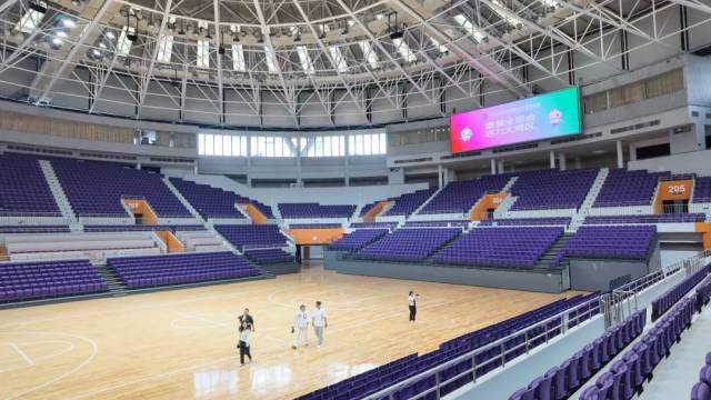 伊涅斯塔：会想念踢球的时光；进巴萨一线后每天都会观察哈维