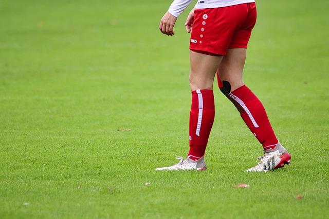 尤尔曼德：马扎腿部有些不适；霍夫曼预判强，是球队重要一员