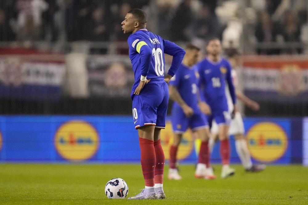 活久见！亚冠输球垫底后一个个神采飞扬，1人大谈向第5冠拼搏！